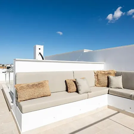 Ocean Beachside House With Pool * 科尼尔-德拉弗龙特拉